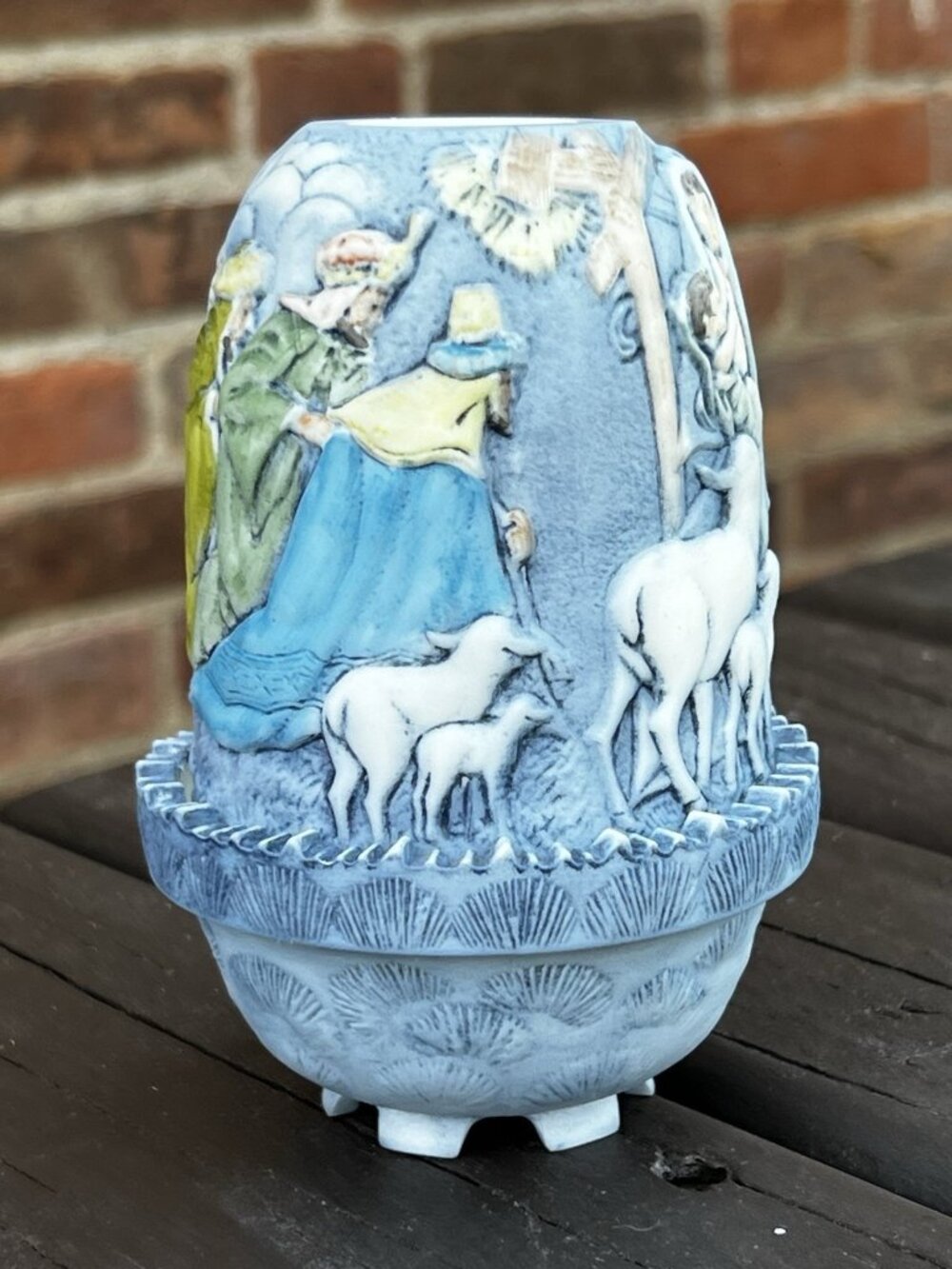 Fenton Glass BIRTH OF A SAVIOR Jesus Nativity Christmas Fairy Lamp EUC
